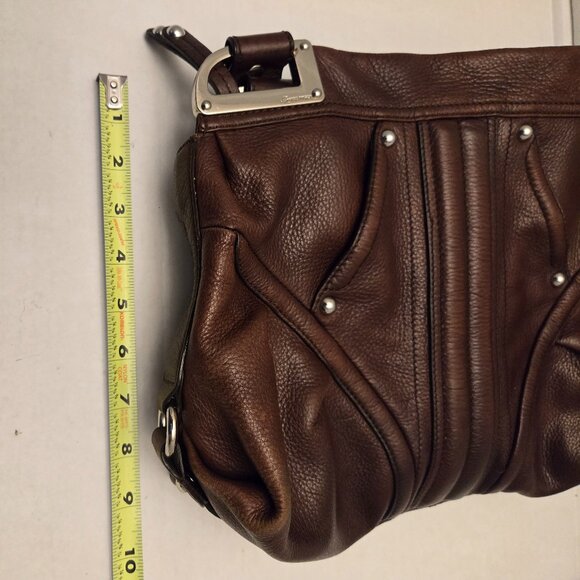 B. MAKOWSKY LEATHER PURSE - Picture 8 of 12